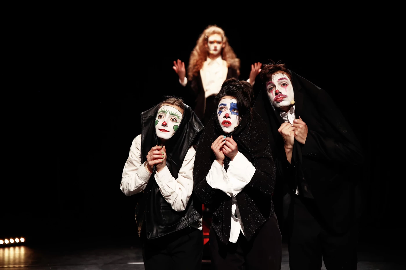 CLOWNS (2023)