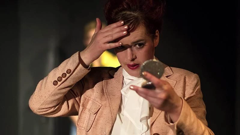 Für immer schön – Freies Werkstatt Theater Bühne Kellergeschoss