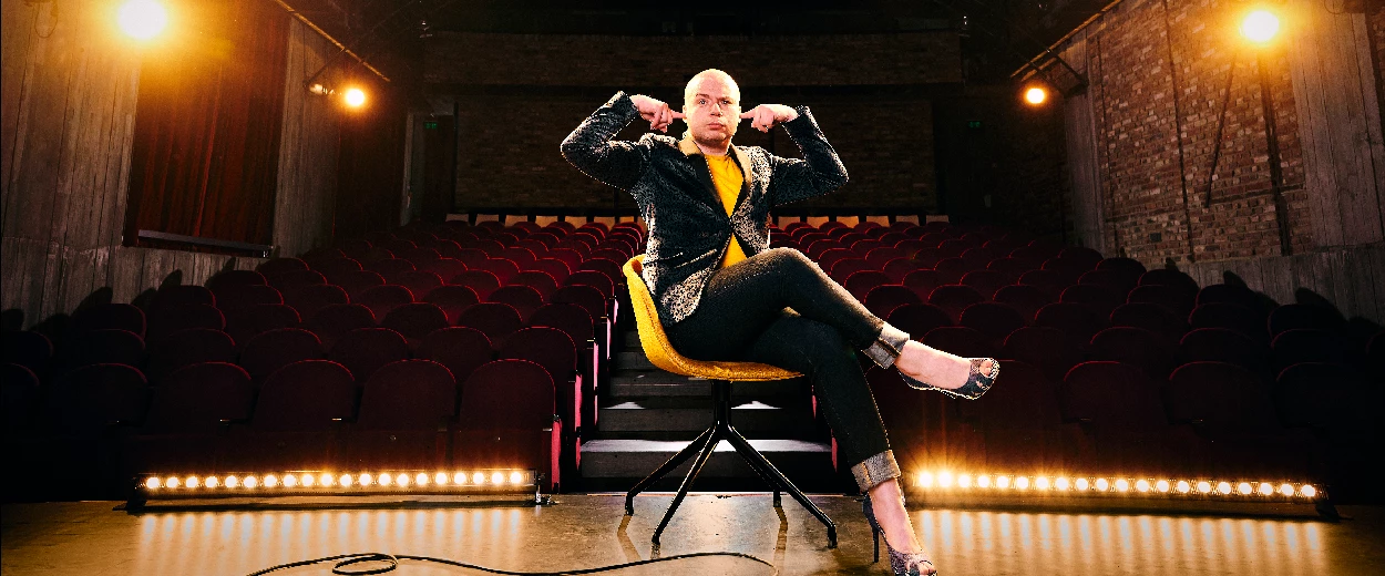 Okan Seese: Lieber taub als gar kein Vogel – Comedia Theater (Grüner Saal)