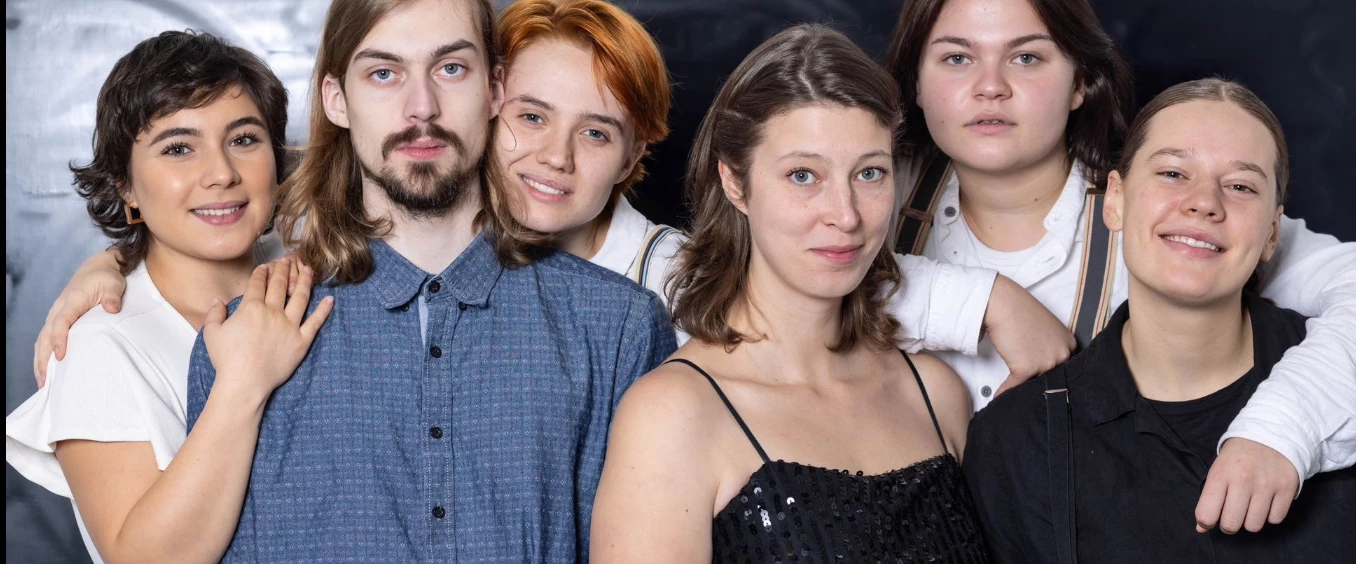 Am höchsten Punkt – Orangerie Theater