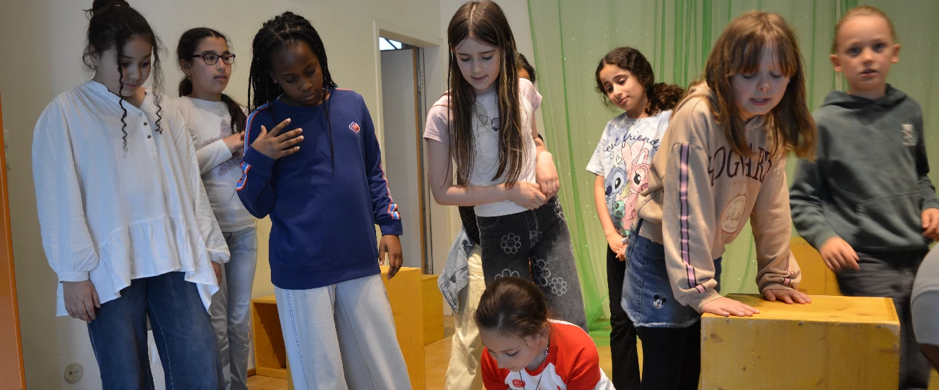 Lakeside Junior High (Grüneberg-Schule) (8+) – Comedia Theater (Roter Saal)